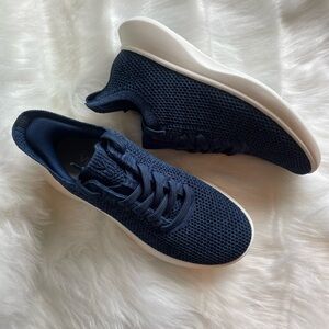 Vivaia blue mesh sneakers NWt